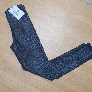 Stone Leopard Scrunchy Light N Lixe 7/8 leggings
